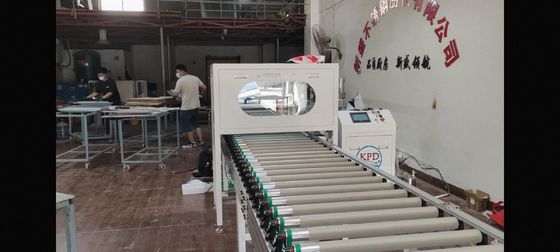 Equipo de colocación de pegamento de paneles de panal de miel PU para la planta de fabricación de paneles de sándwich