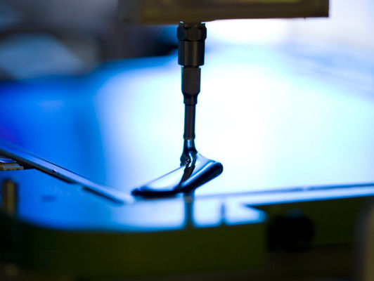 Máquina de mezclar pegamento líquido de 3 ejes para colocar en macetas y distribuir en condiciones