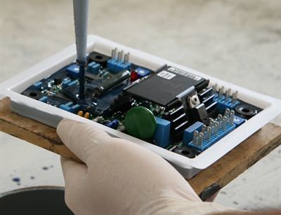 Máquina de dosificación de pegamento de silicona epoxi PU para luces LED