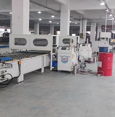 Máquina de pulverización de resina epoxi 2k para paneles de panal de miel Aplicación rápida y precisa