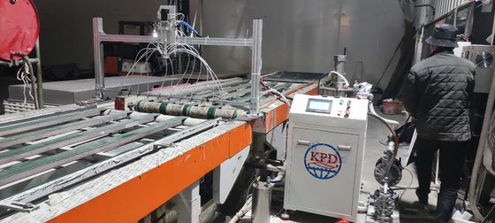 Máquina de pulverización de resina epoxi 2k para paneles de panal de miel Aplicación rápida y precisa