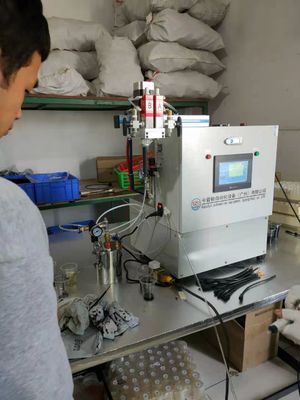 Máquina de colocación de pegamento para la distribución automática de resina epoxi y distribución de fluidos