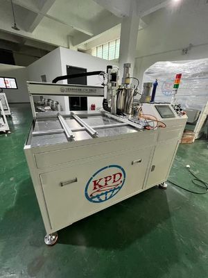 Máquina de distribución de resina epoxi de pegamento PU tipo 2C para transformadores de corriente de núcleo dividido