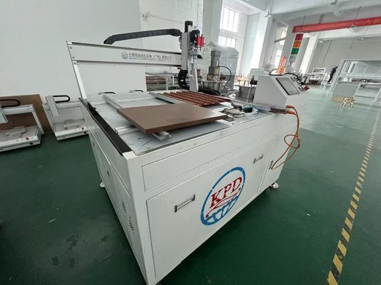 Equipo de fundición automático de inyección de potería de PU de 2k para pegamento de PCBA en la línea de producción SMT